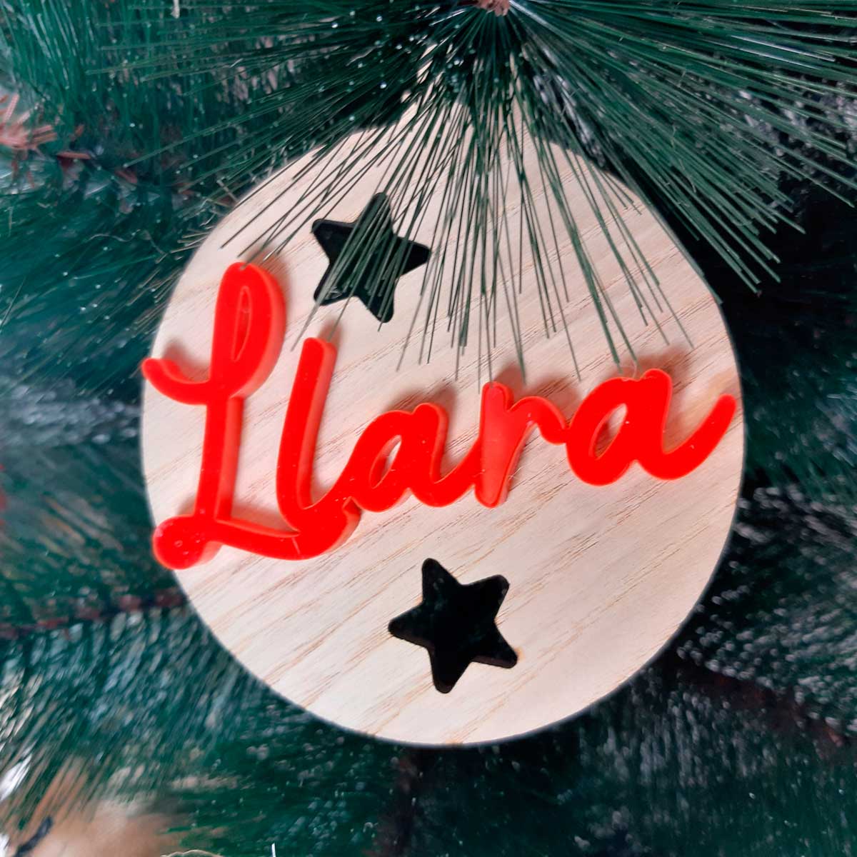 Bola de Navidad Madera 2 Estrellas Personalizada con nombre - Imagen 4
